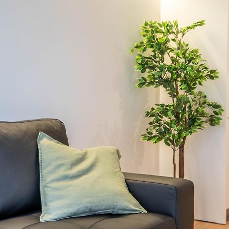 Trindade Bliss: 1Br W/ Free Parking By Lovelystay Порто Екстериор снимка