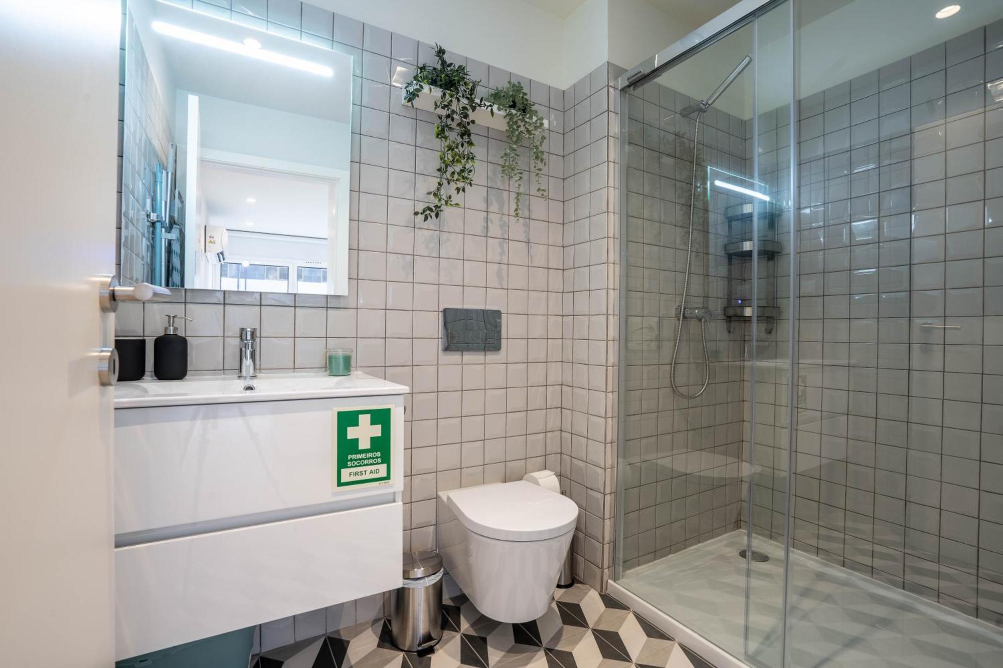Trindade Bliss: 1Br W/ Free Parking By Lovelystay Порто Екстериор снимка