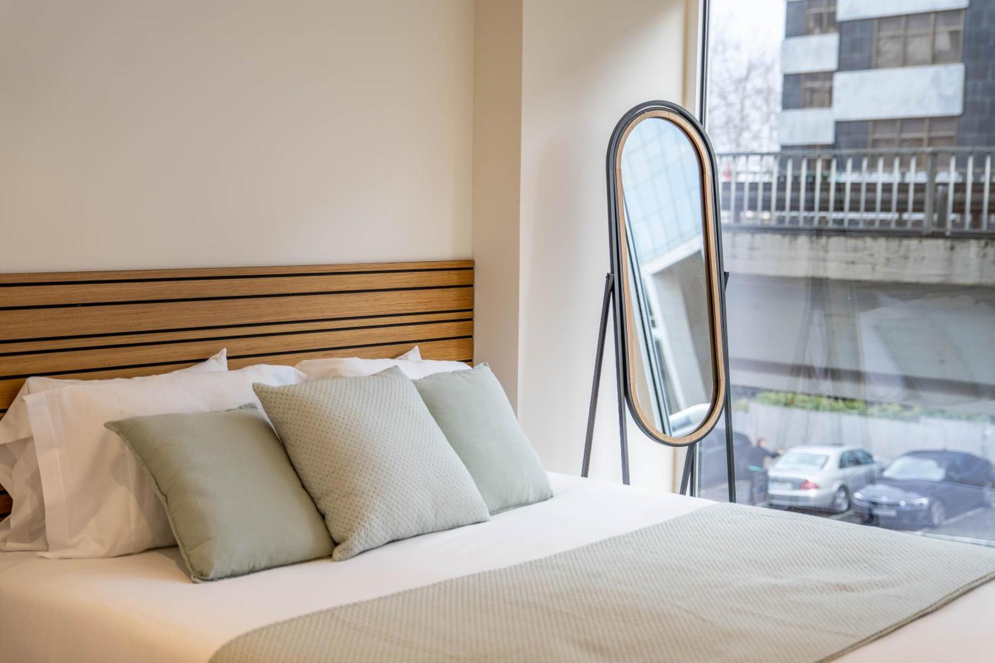 Trindade Bliss: 1Br W/ Free Parking By Lovelystay Порто Екстериор снимка